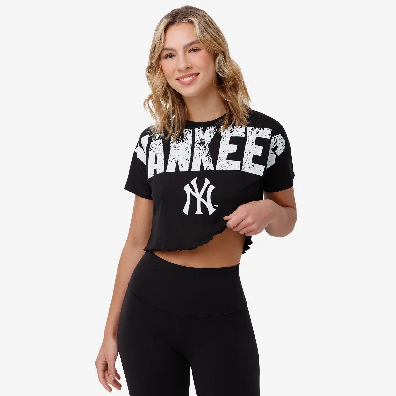 New York Yankees Womens Petite Distressed Wordmark Crop Top