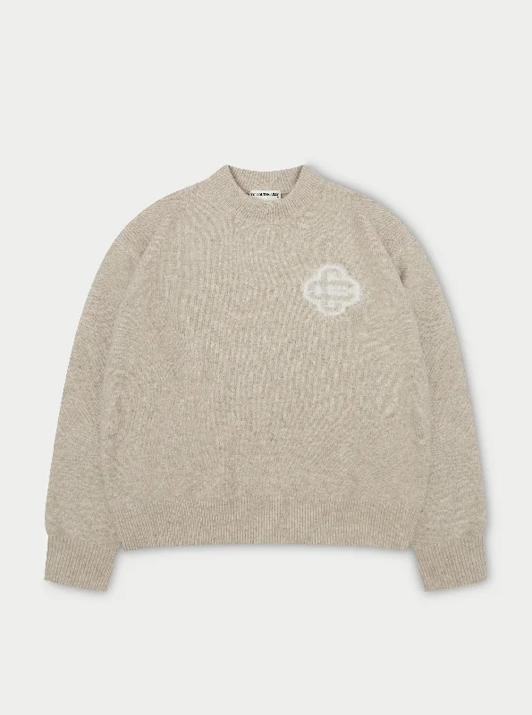 FLUFFY EMBLEM KNITTED CREW - BEIGE