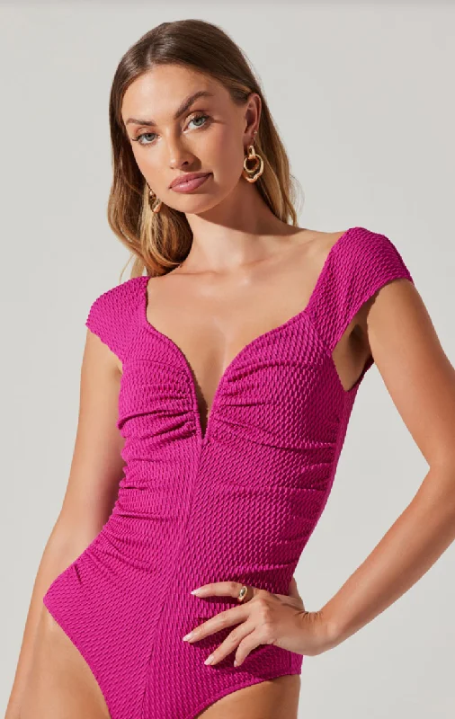 Ninette Bodysuit in Magenta