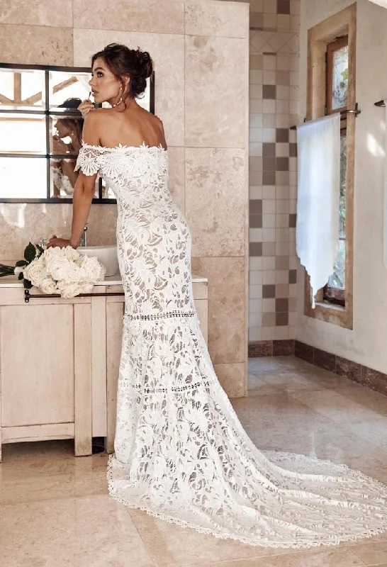 Charming Off the Shoulder Lace Bridal Dresses Boho Wedding Dresses Beach Wedding Dresses N2242