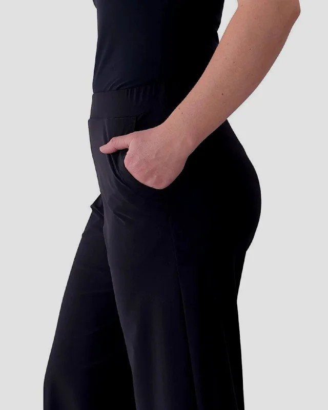 Essential Flow Pants, Black