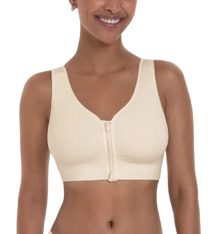 Bra with wide straps for added comfort and weight distribution Anita Care Lynn Pocketed Post Surgery Bra (5768X) - Crystal Bra with wide straps for added comfort and weight distribution Anita Care Lynn Pocketed Post Surgery Bra (5768X) - Crystal