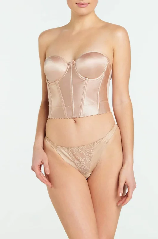 Bra with a smooth fabric for a sleek and comfortable feel BT 506 STRAPLESS LOW BACK LONG LINE Bra with a smooth fabric for a sleek and comfortable feel BT 506 STRAPLESS LOW BACK LONG LINE
