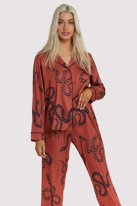 Bra with a smooth fabric for a sleek and comfortable feel Rust Snake Print Satin Pyjama Set Bra with a smooth fabric for a sleek and comfortable feel Rust Snake Print Satin Pyjama Set