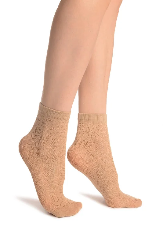Women's cashmere - blend socks for extra softnessBeige Geometrical Crochet Lace Ankle High Socks Women's cashmere - blend socks for extra softnessBeige Geometrical Crochet Lace Ankle High Socks