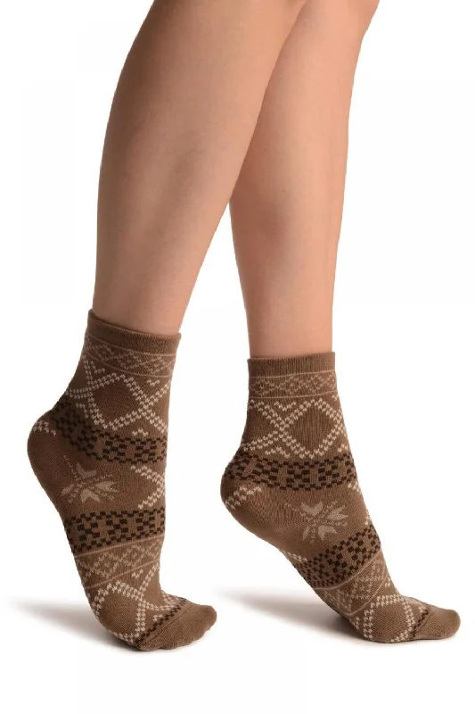 Women's moisture - wicking socks for sportsBrown With Nordic Pattern Ankle High Socks Women's moisture - wicking socks for sportsBrown With Nordic Pattern Ankle High Socks