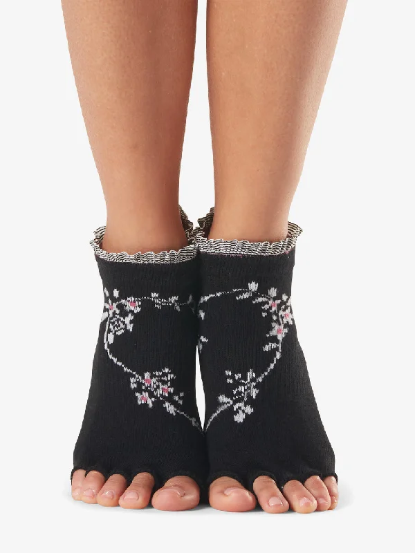 Women's compression socks for improved circulationToeSox Half Toe Low Rise Grip Socks - Evermore Women's compression socks for improved circulationToeSox Half Toe Low Rise Grip Socks - Evermore